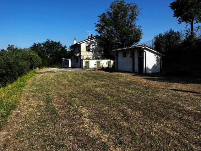 Villa Indipendente in affitto a Marche, Fermo