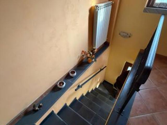 Villa Indipendente in affitto a Vezzano Ligure, Liguria