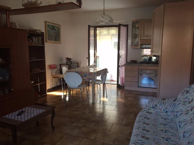 Villa Indipendente in affitto a Carrara, Toscana