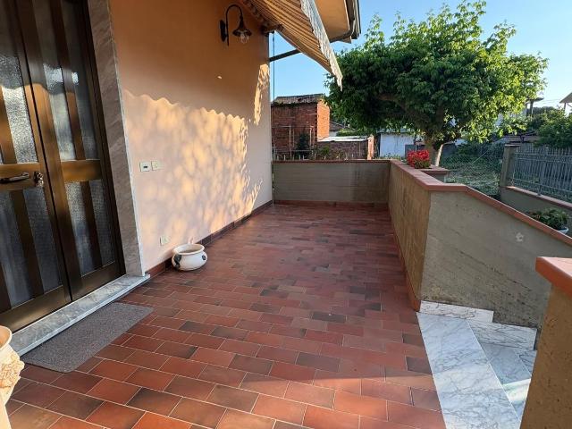 Villa Indipendente in affitto a Poveromo, Marina Di Massa