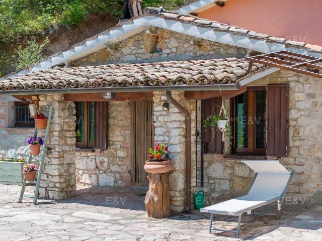 Casa in vendita a Spello, Perugia