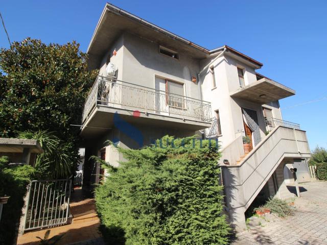 Villa Indipendente in vendita a Unione dei Comuni della Val Vibrata, Alba Adriatica