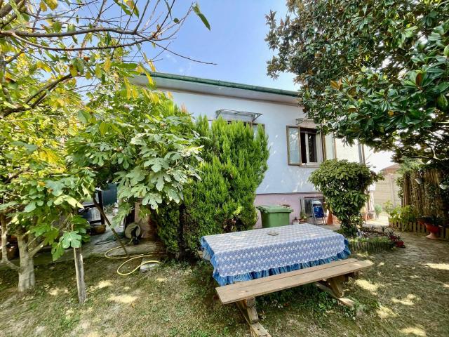 Villa Indipendente in vendita a Cabanette, Piemonte