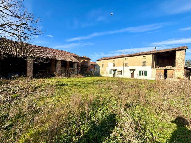 Villa Indipendente in vendita a Piemonte, Alessandria