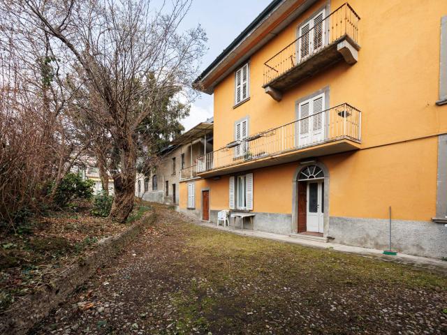 Villa Indipendente in vendita a Alzano Lombardo, Lombardia