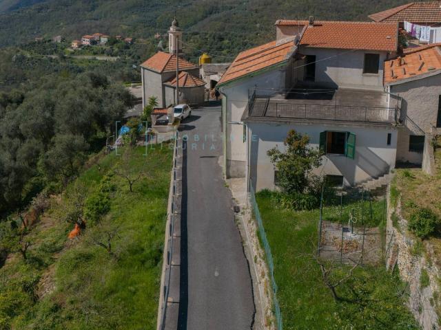 Villa Indipendente in vendita a Mugno, Liguria