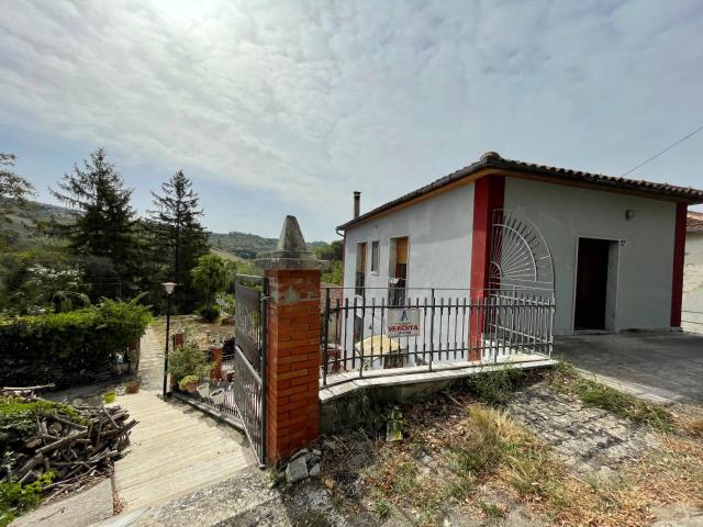 Villa Indipendente in vendita a Ariano Irpino, Campania