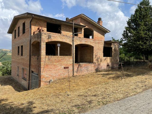 Villa Indipendente in vendita a Ariano Irpino, Campania