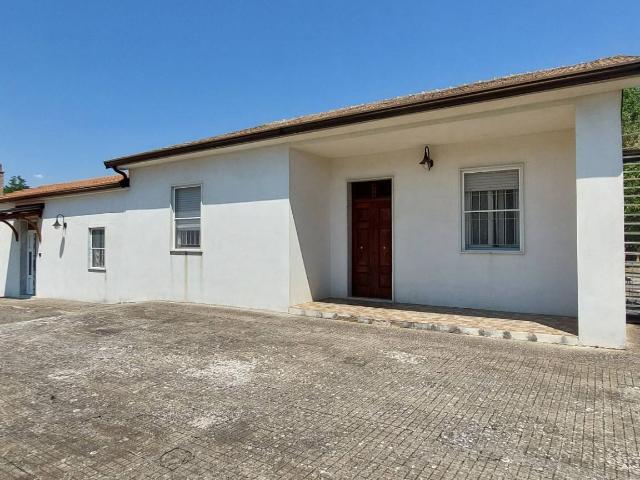 Villa Indipendente in vendita a Ariano Irpino, Campania