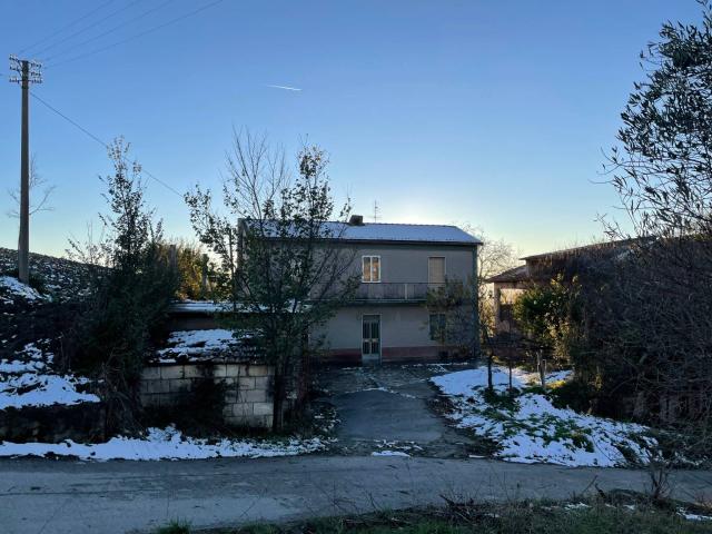 Villa Indipendente in vendita a Ariano Irpino, Campania