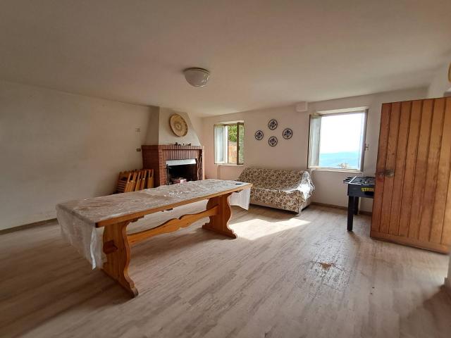Villa Indipendente in vendita a Case di Cioccio, Marche