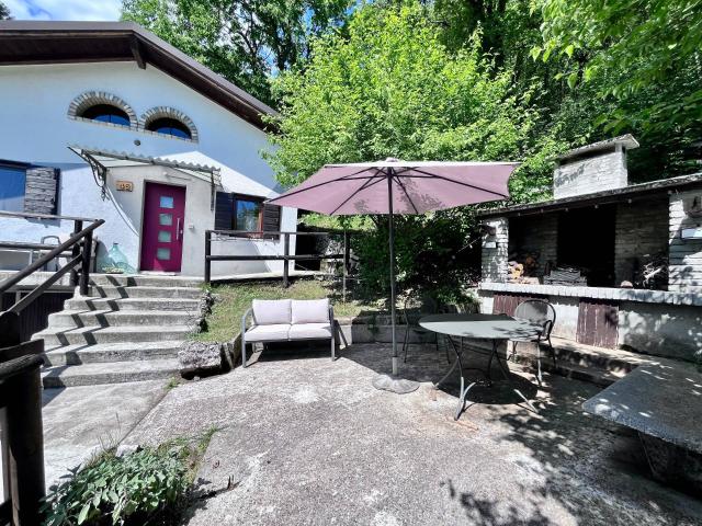 Villa Indipendente in vendita a Aviano, Friuli-Venezia Giulia