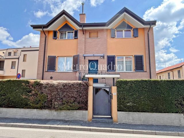 Villa Indipendente in vendita a Camuzzago, Bellusco