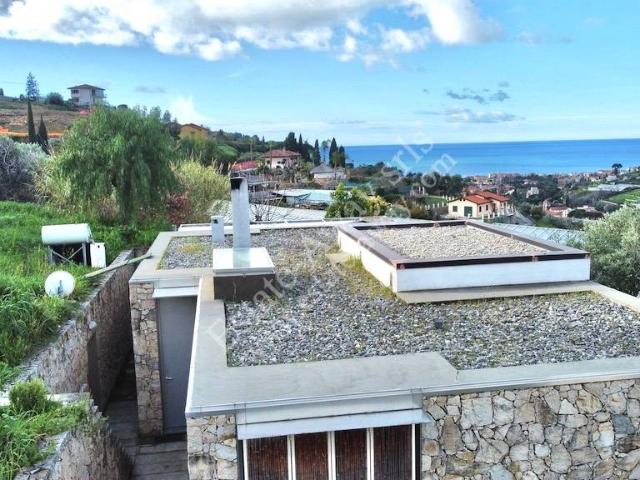 Villa Indipendente in vendita a Bordighera, Liguria