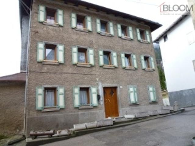 Villa Indipendente in vendita a Calalzo Di Cadore, Veneto