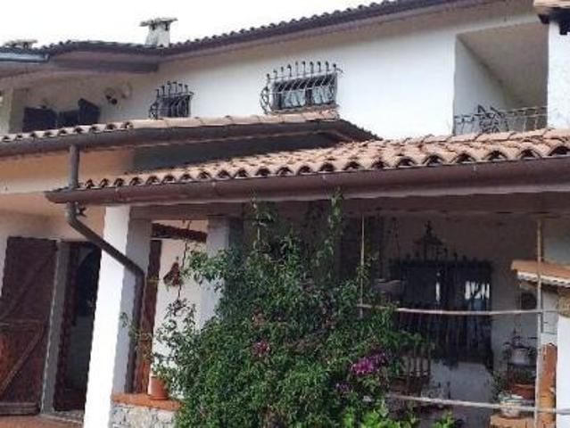 Villa Indipendente in vendita a Calice Al Cornoviglio, Liguria