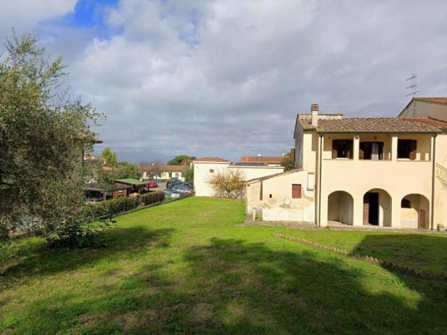 Villa Indipendente in vendita a San Pietro Belvedere, Toscana