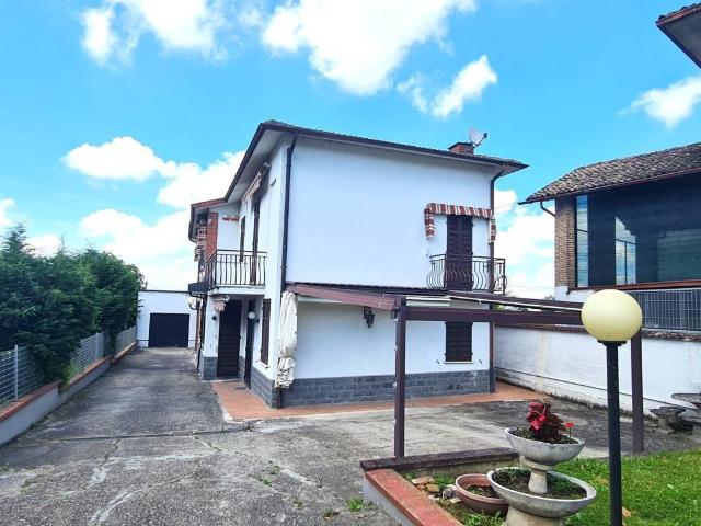 Villa Indipendente in vendita a Casteggio, Lombardia