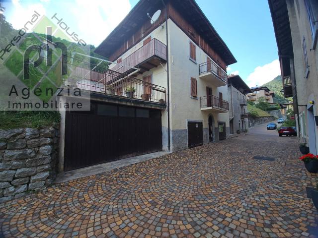 Villa Indipendente in vendita a Comunità delle Giudicarie, Castel Condino