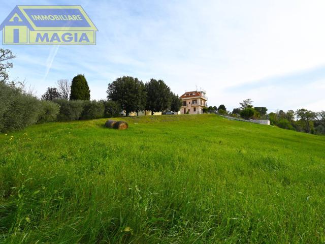 Villa Indipendente in vendita a Piattoni, Marche