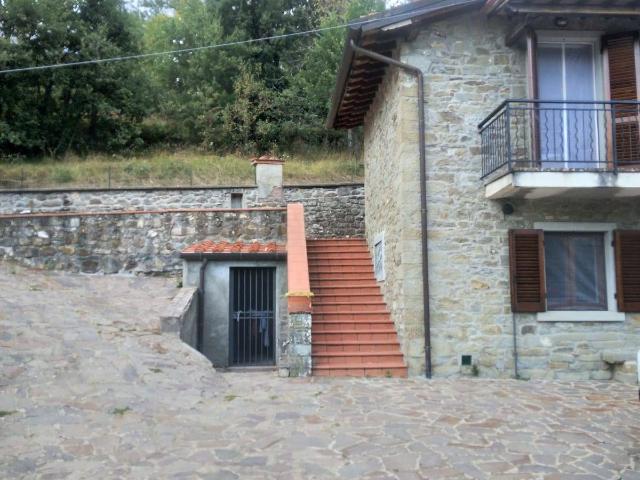 Villa Indipendente in vendita a Castel San Niccolò, Toscana
