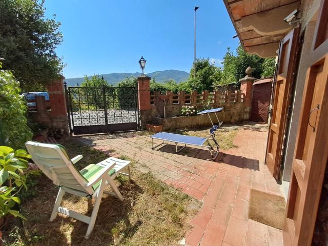 Villa Indipendente in vendita a Castel San Niccolò, Toscana