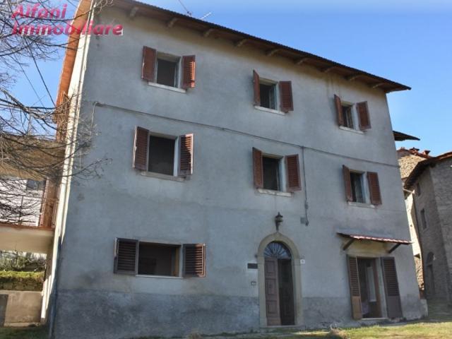 Villa Indipendente in vendita a Strada in Casentino, Castel San Niccolò