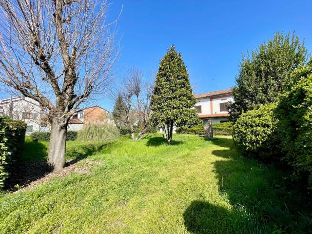 Villa Indipendente in vendita a Piemonte, Alessandria