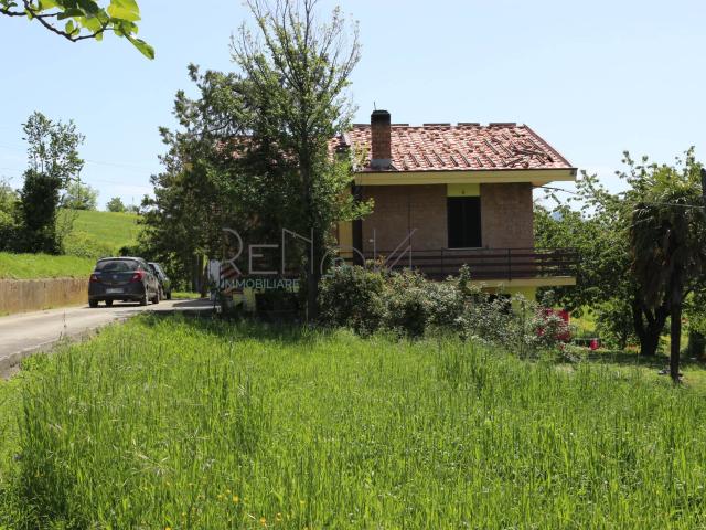 Villa Indipendente in vendita a Castelli, Abruzzo