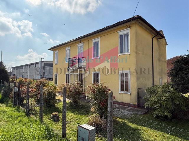 Villa Indipendente in vendita a Castelnovo Bariano, Veneto