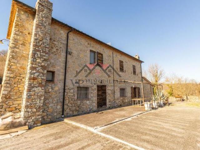 Villa Indipendente in vendita a Castelnuovo Val Di Cecina, Toscana