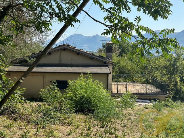Villa Indipendente in vendita a Collina, Marche