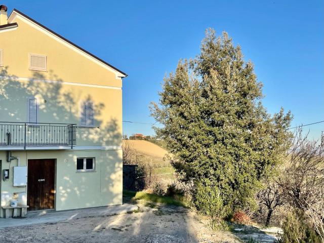 Villa Indipendente in vendita a Marche, Ascoli Piceno