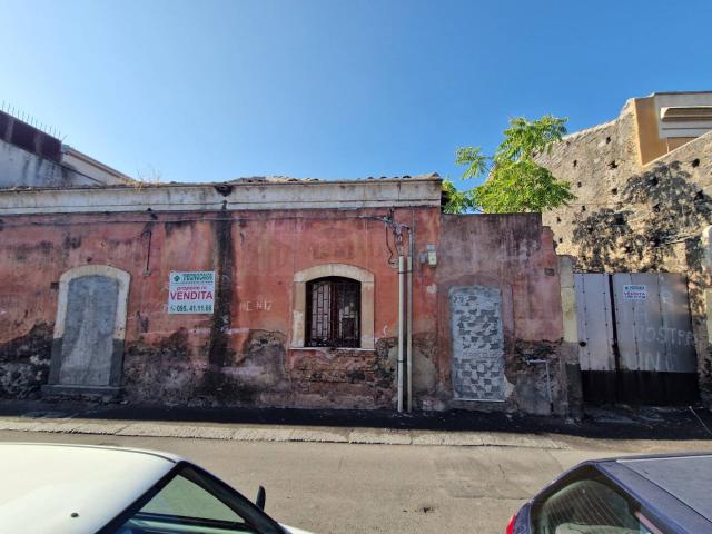 Villa Indipendente in vendita a Picanello-Ognina-Barriera-Canalicchio, Catania