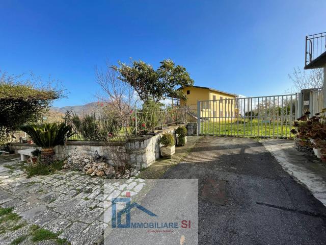 Villa Indipendente in vendita a Cautano, Campania