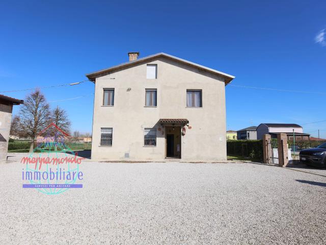 Villa Indipendente in vendita a Unione Alto Ferrarese, Cento