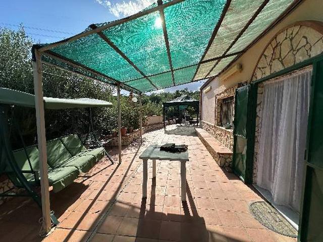 Villa Indipendente in vendita a Centuripe, Sicilia