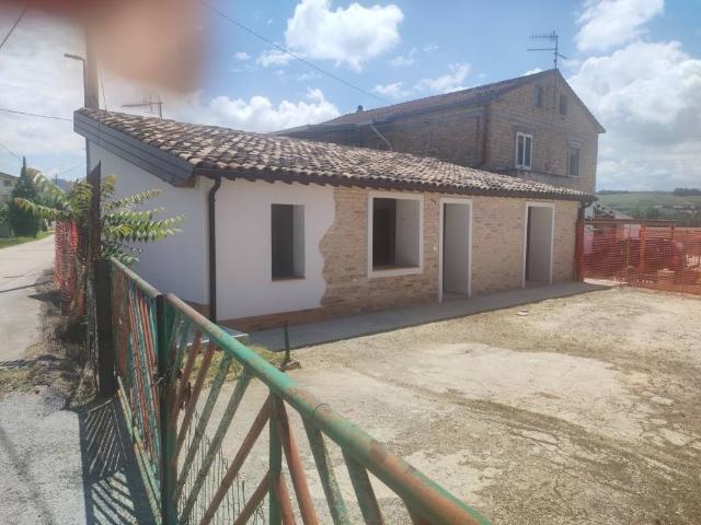 Villa Indipendente in vendita a Cepagatti, Abruzzo