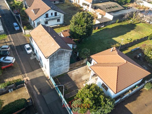 Villa Indipendente in vendita a Cerro Maggiore, Lombardia