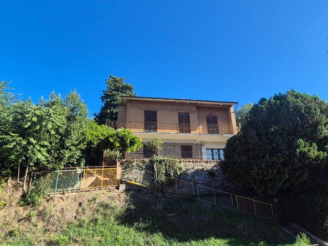 Villa Indipendente in vendita a La Collina, Chiusi Città