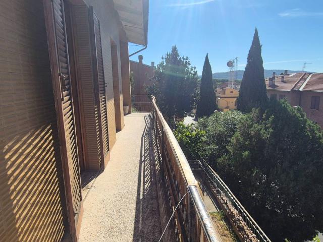 Villa Indipendente in vendita a La Collina, Chiusi Città