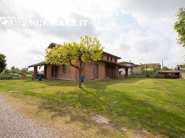 Villa Indipendente in vendita a Unione Delta del Po, Codigoro