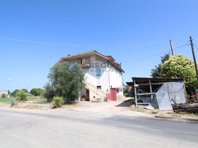 Villa Indipendente in vendita a Marche, Ascoli Piceno