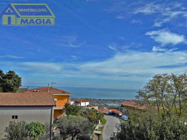 Villa Indipendente in vendita a Unione dei Comuni della Val Vibrata, Colonnella