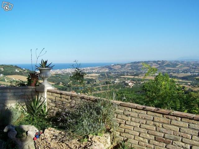 Villa Indipendente in vendita a Unione dei Comuni della Val Vibrata, Colonnella