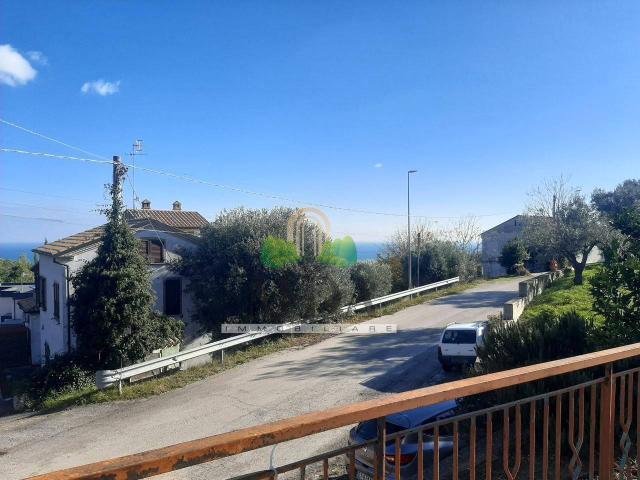 Villa Indipendente in vendita a Unione dei Comuni della Val Vibrata, Colonnella