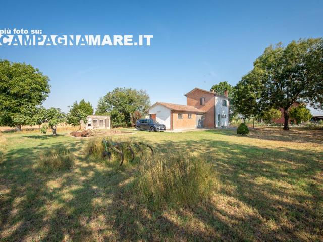 Villa Indipendente in vendita a Unione Terre e Fiumi, Copparo