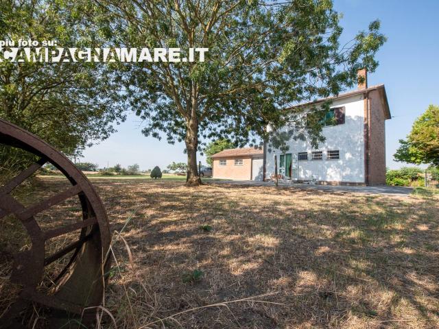 Villa Indipendente in vendita a Unione Terre e Fiumi, Copparo
