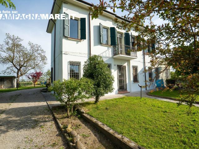 Villa Indipendente in vendita a Unione Terre e Fiumi, Copparo
