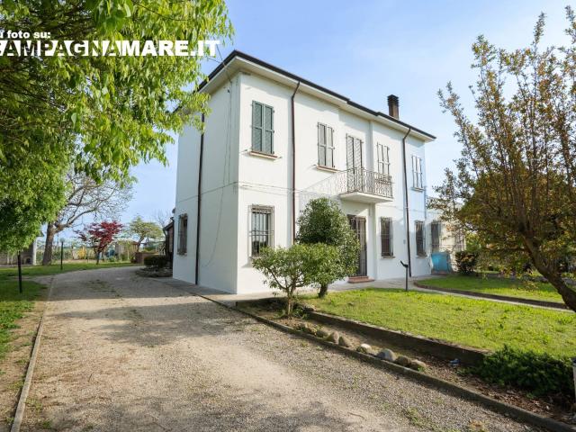 Villa Indipendente in vendita a Copparo, Ferrara